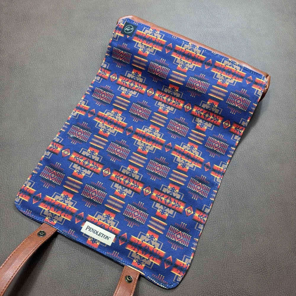 Pendleton Travel-Ready Roll-Up Chess Checkers Game Set Southwestern Aztec New!